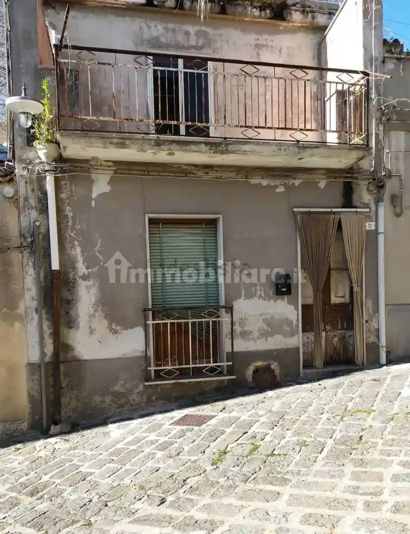 Palazzo - Edificio in vendita a Buscemi
