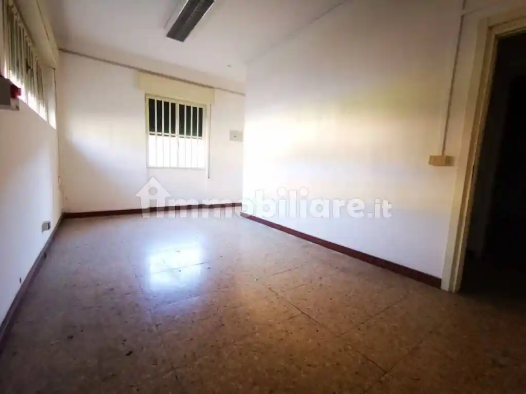Palazzo - Edificio in vendita a Imperia