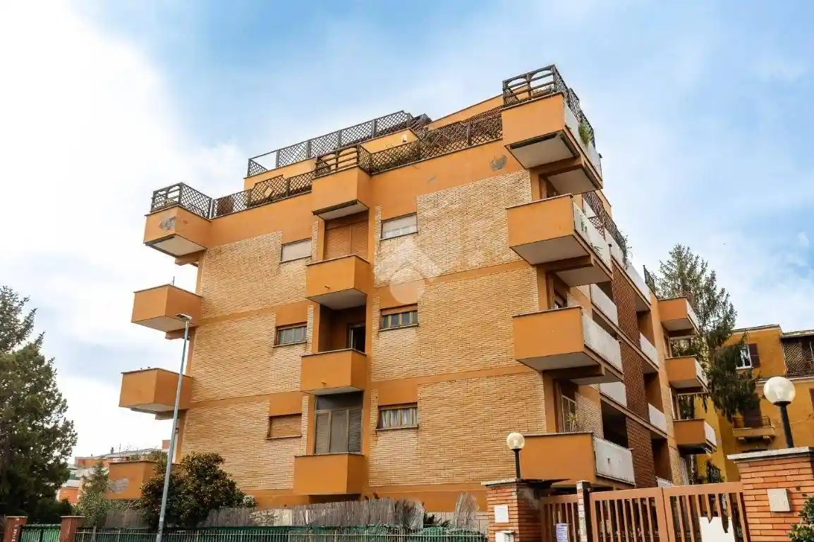 Appartamento in vendita a Roma