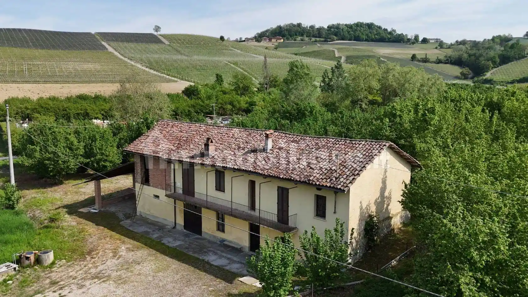 Rustico - Casale in vendita a Barolo