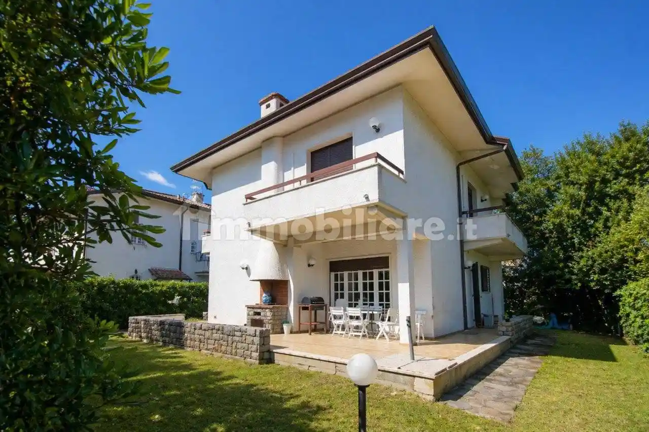 Villa in vendita a Pietrasanta