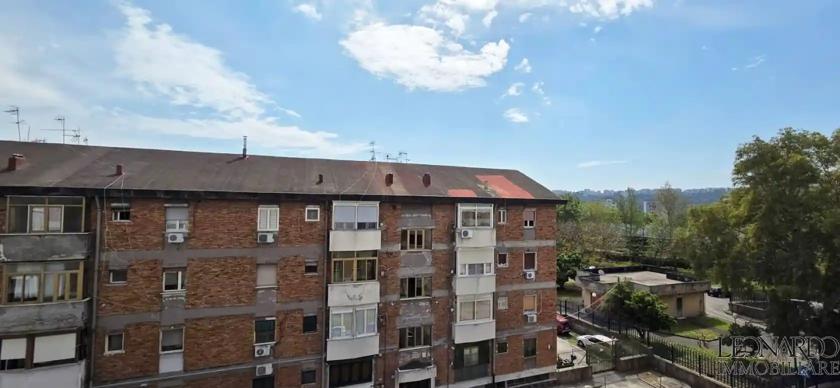 Appartamento in vendita a Napoli