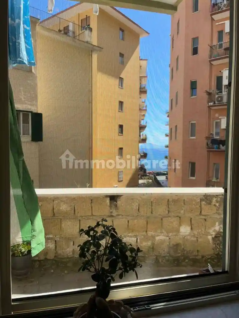 Appartamento in vendita a Napoli