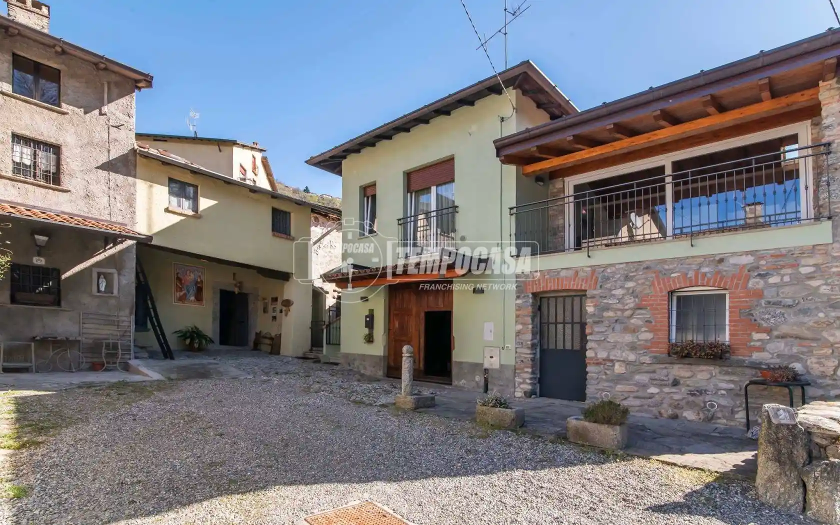 Casa indipendente in vendita a Como