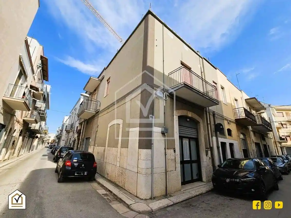 Palazzo - Edificio in vendita a Andria