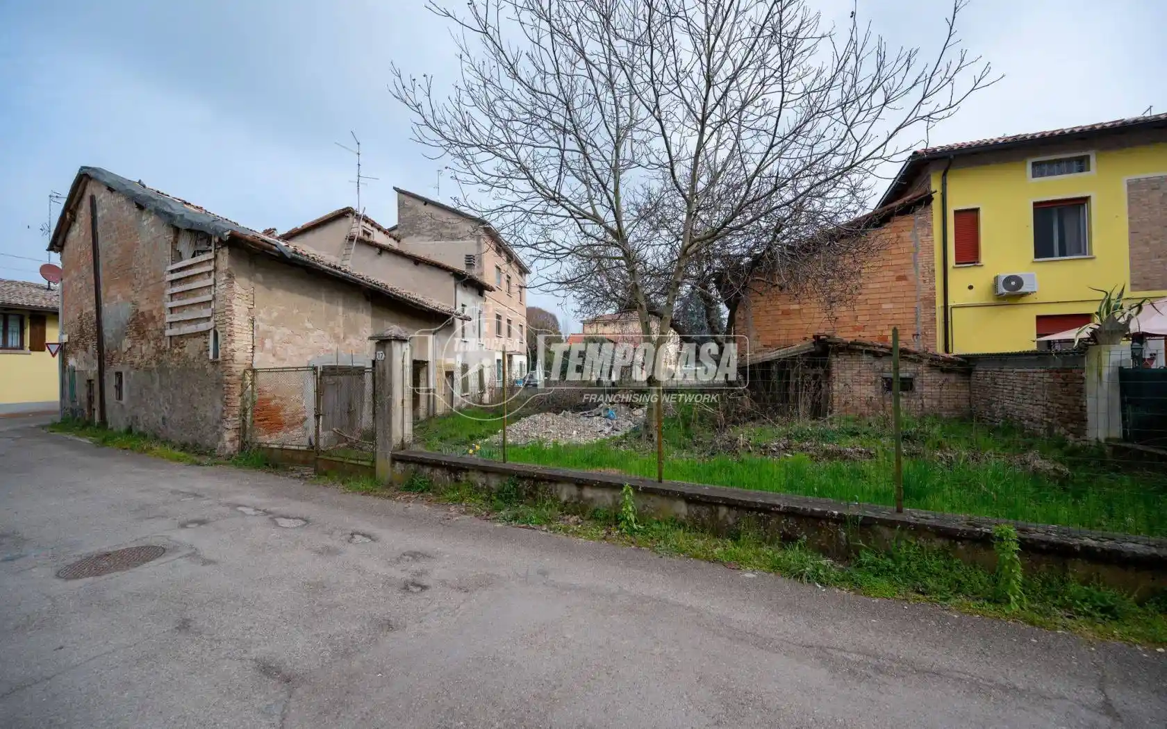 Casa indipendente in vendita a Montecchio Emilia