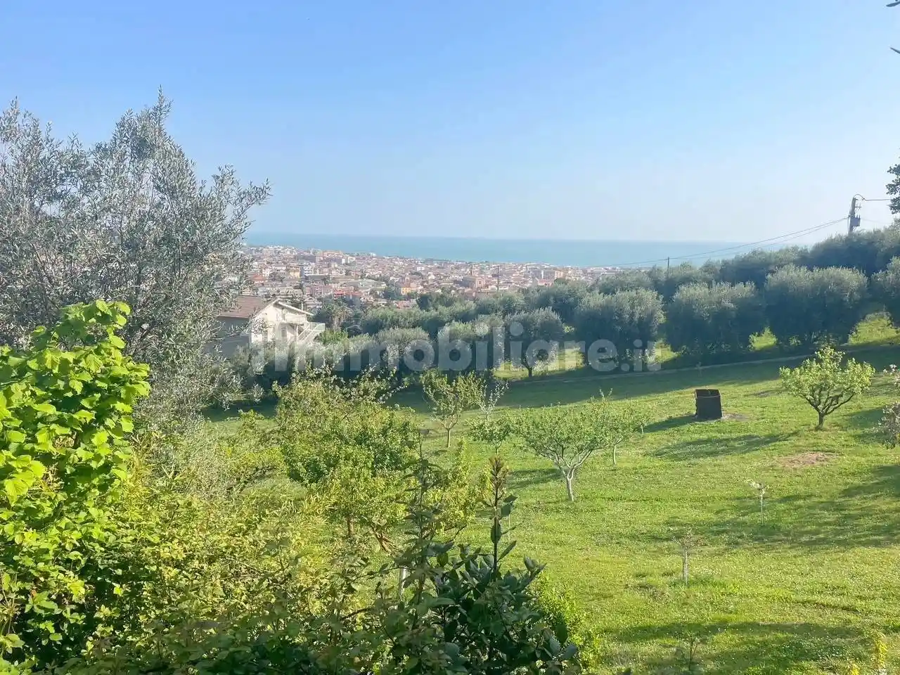 Rustico - Casale in vendita a San Benedetto del Tronto