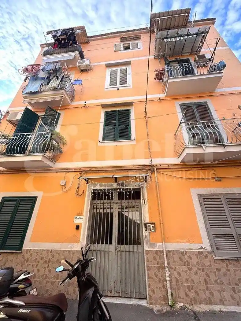 Appartamento in affitto a Napoli