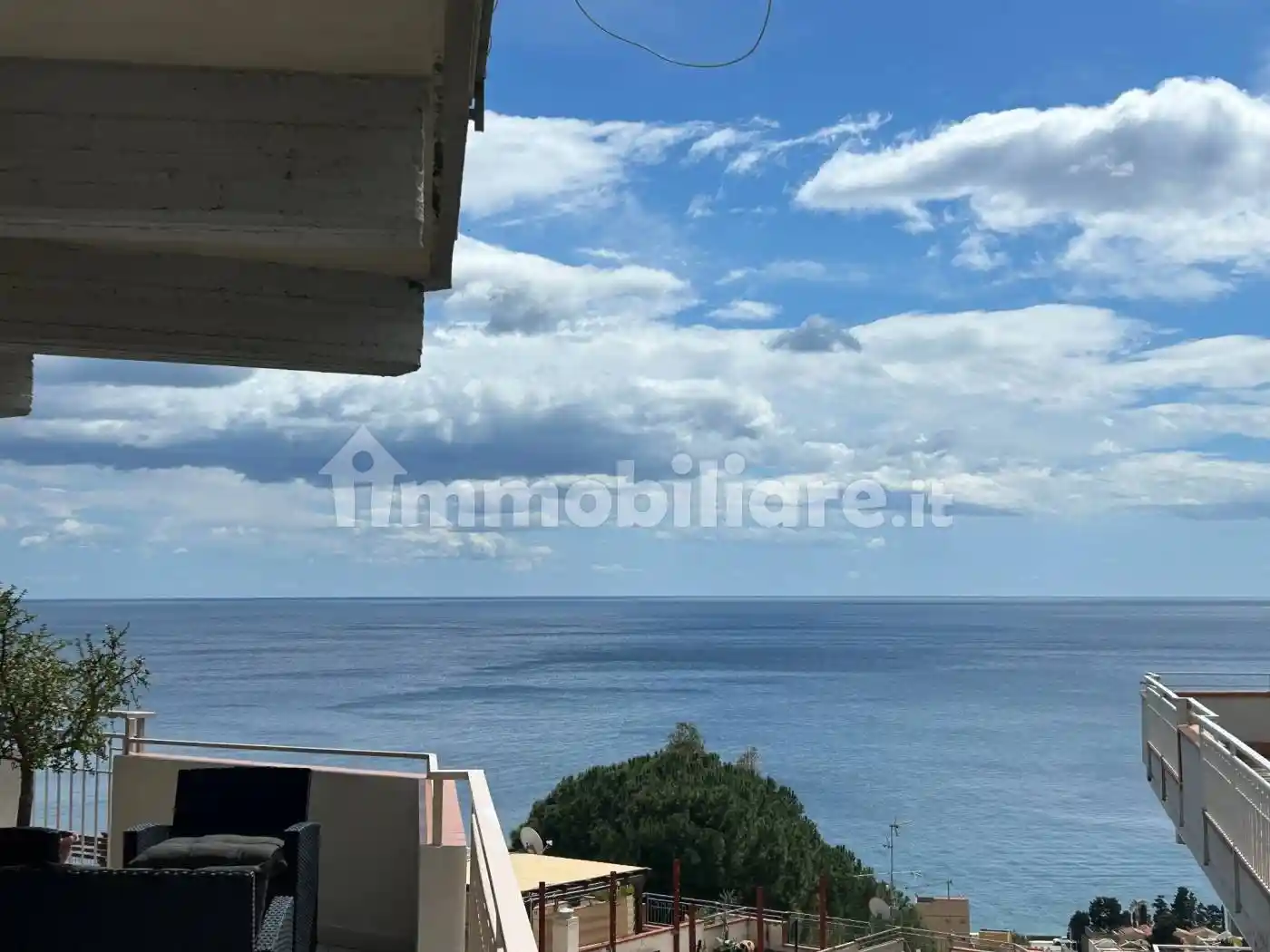 Appartamento in vendita a Letojanni