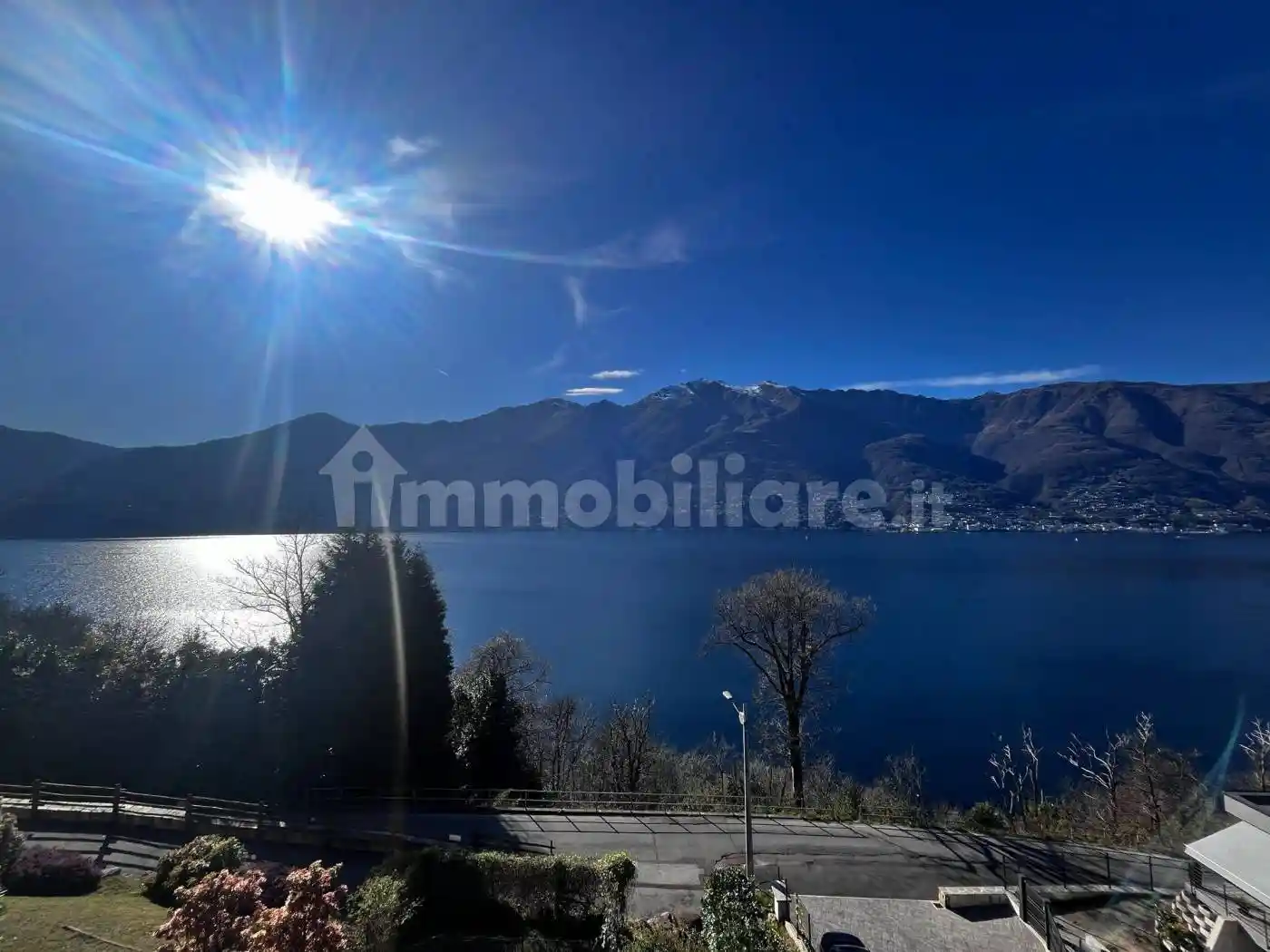 Appartamento in vendita a Tronzano Lago Maggiore