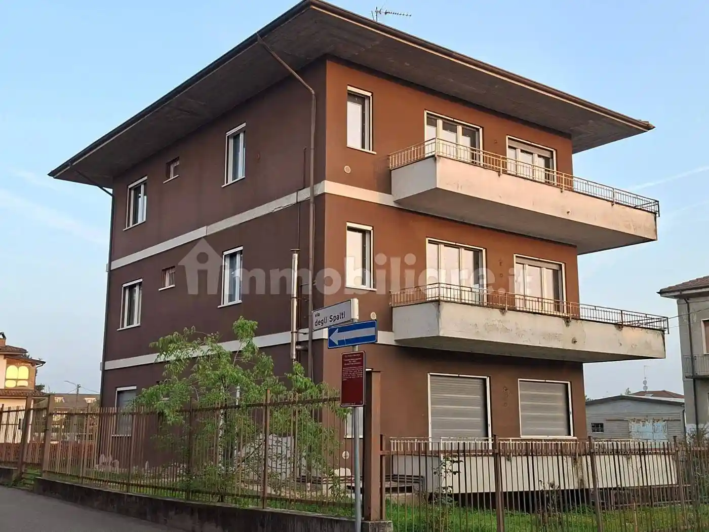 Palazzo - Edificio in affitto a Casei Gerola