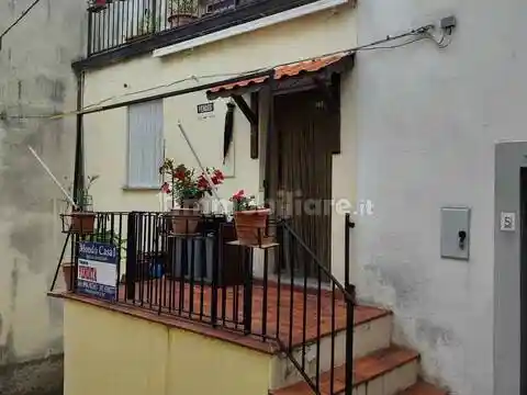 Villa in vendita a Santo Stefano di Rogliano