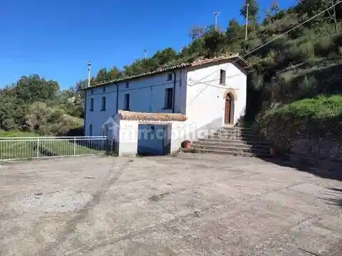 Villa in vendita a Rogliano