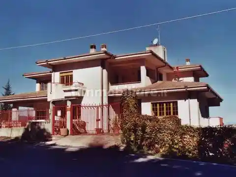 Villa in vendita a Rogliano