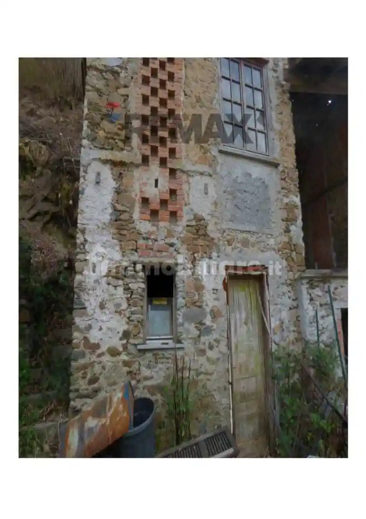 Rustico - Casale in vendita a Cremenaga