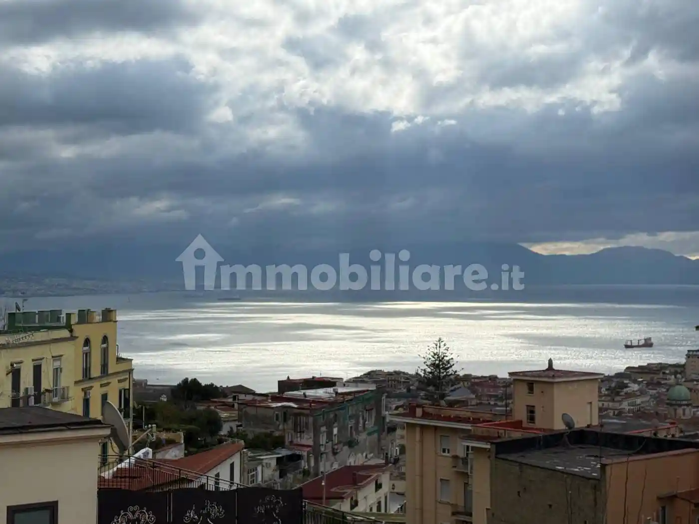 Appartamento in affitto a Napoli