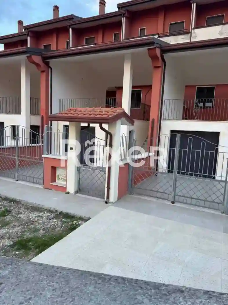 Villetta a schiera - foto 2
