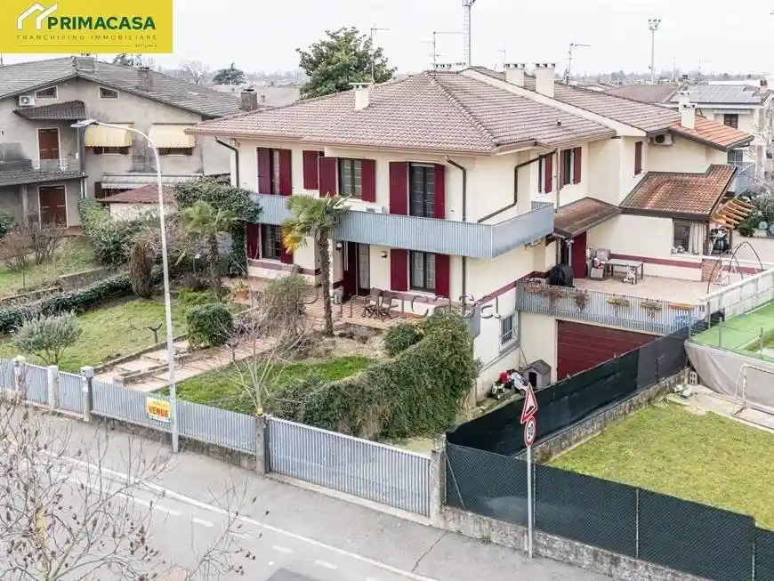 Casa indipendente in vendita a Albaredo d'Adige