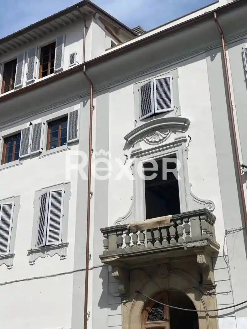 Palazzo - Edificio in vendita a Firenze