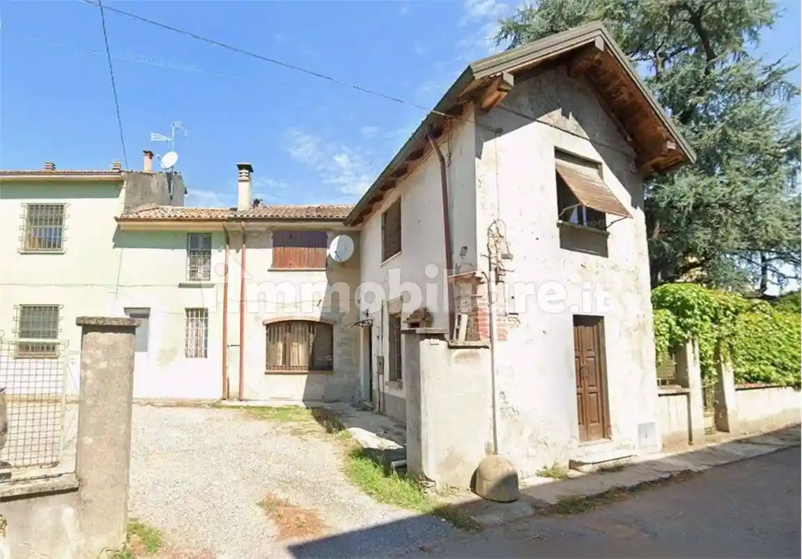 Casa indipendente in vendita a Santo Stefano Lodigiano
