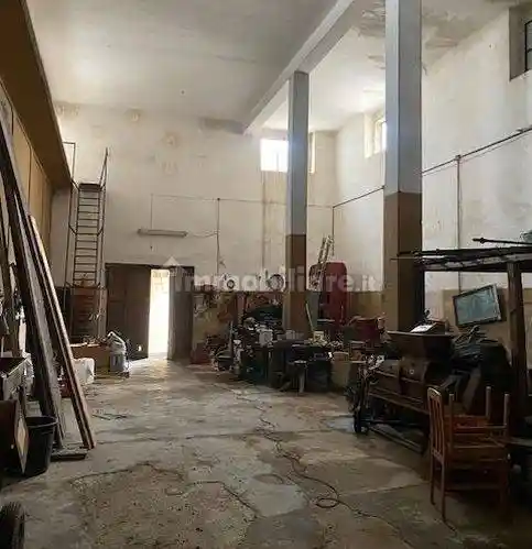 Palazzo - Edificio in vendita a Mesagne
