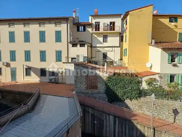 Appartamento in vendita a Reggello