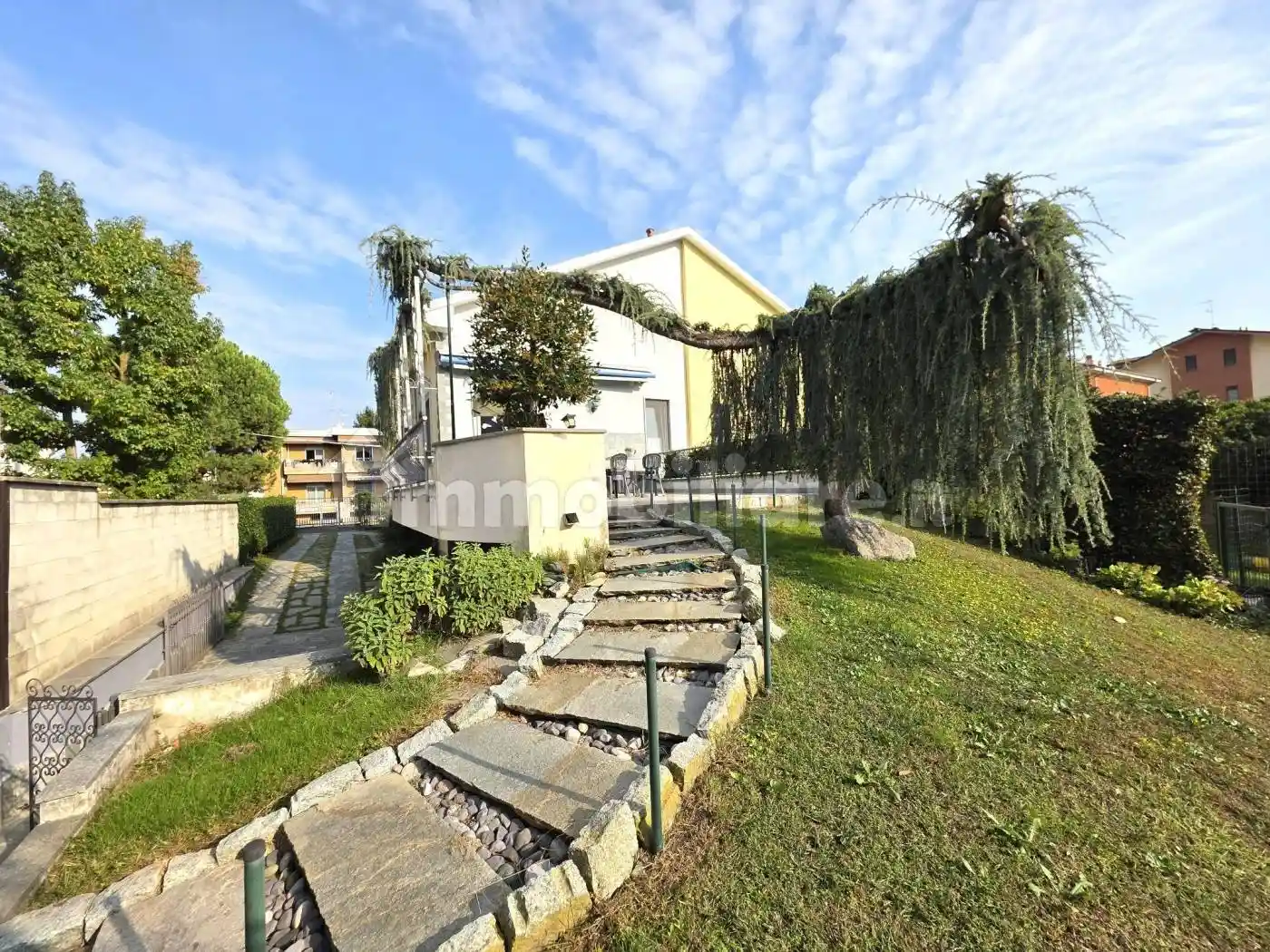 Villa in vendita a Legnano