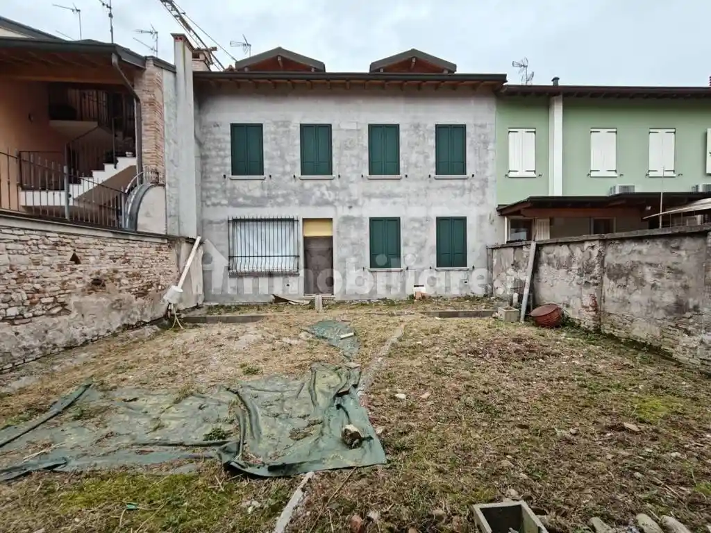 Rustico - Casale in vendita a Carpenedolo
