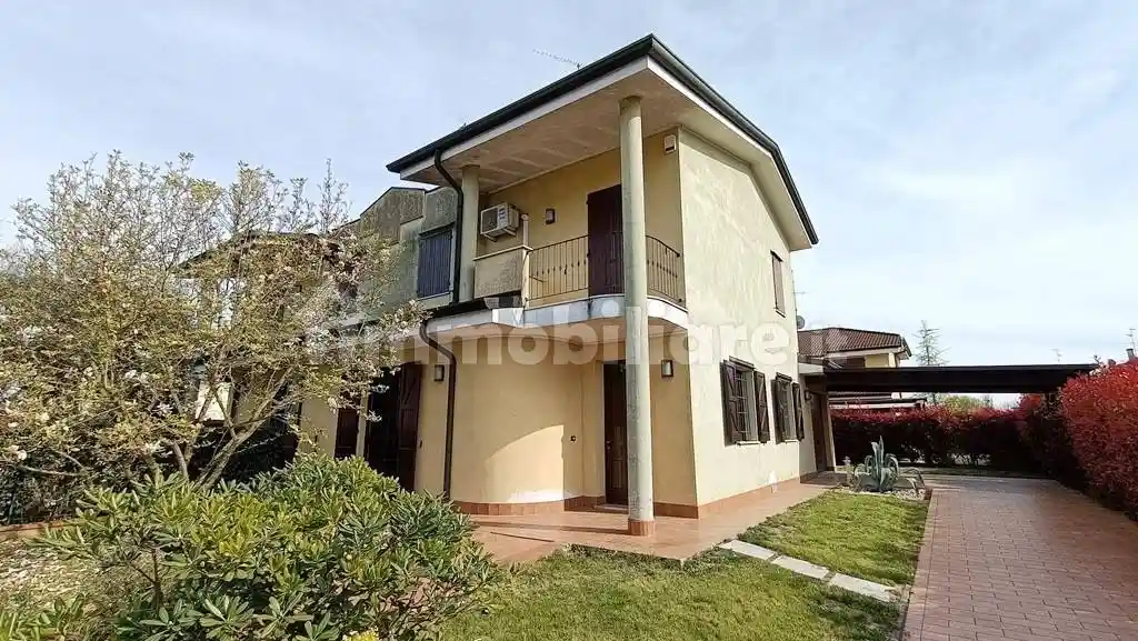 Villa in vendita a Moglia