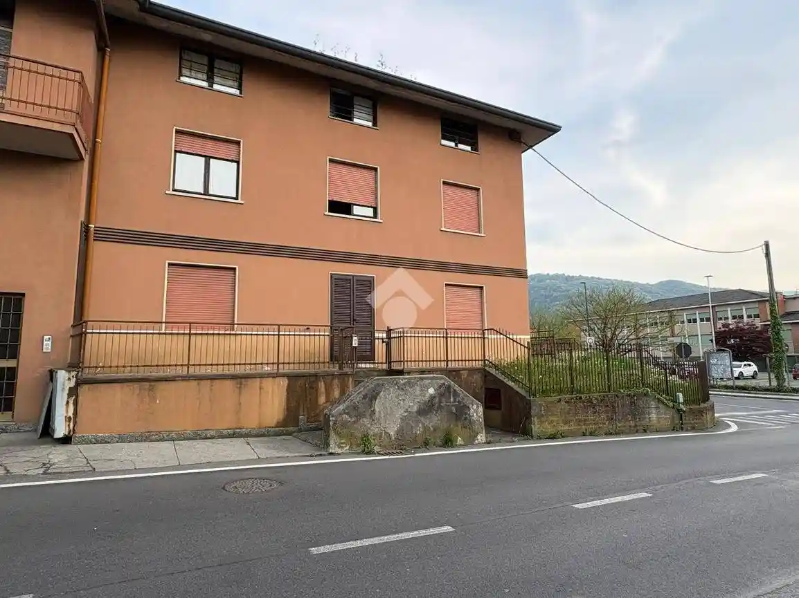 Appartamento in vendita a Leffe