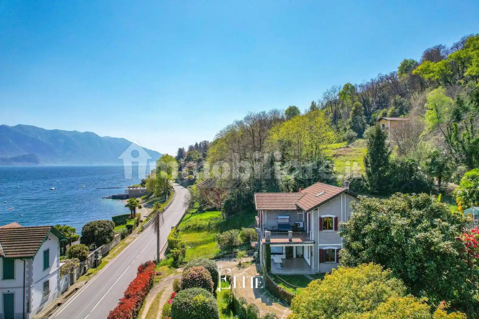 Villa in vendita a Oggebbio