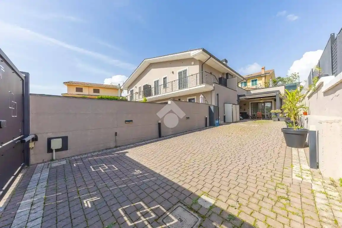 Villa in vendita a Roma
