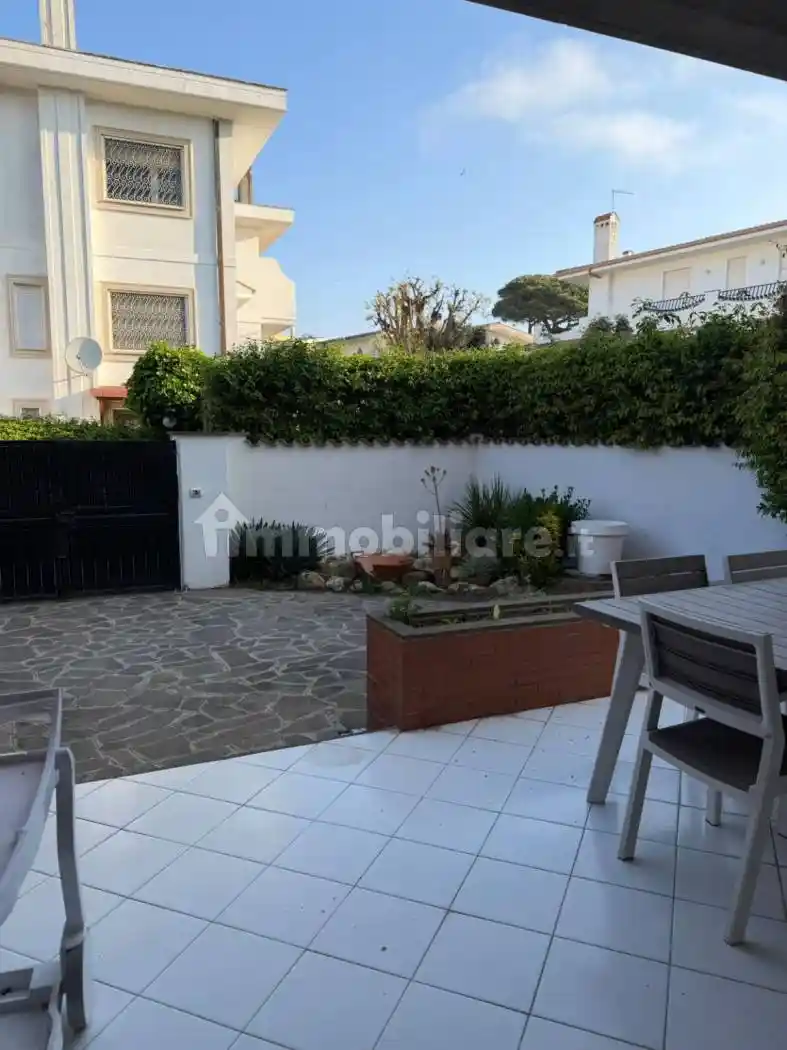 Villa in affitto a Fiumicino