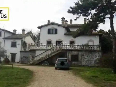 Villa in vendita a Spoleto