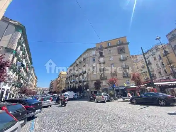 Appartamento in vendita a Napoli