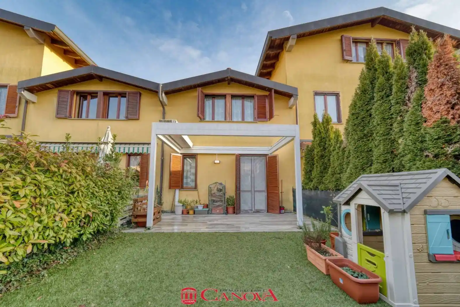Villetta a schiera in vendita a Montano Lucino