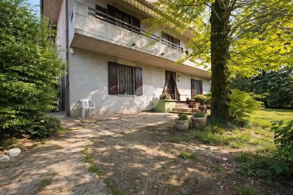 Villa in vendita a Persico Dosimo