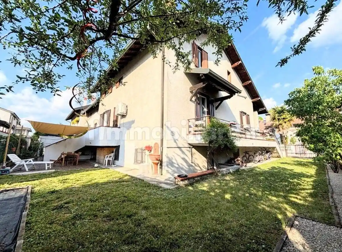 Villa in vendita a Santo Stefano Ticino