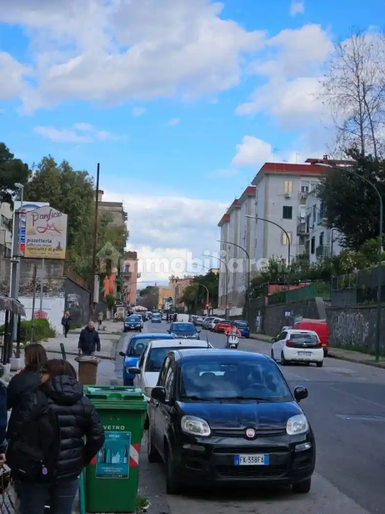 Appartamento in vendita a Napoli