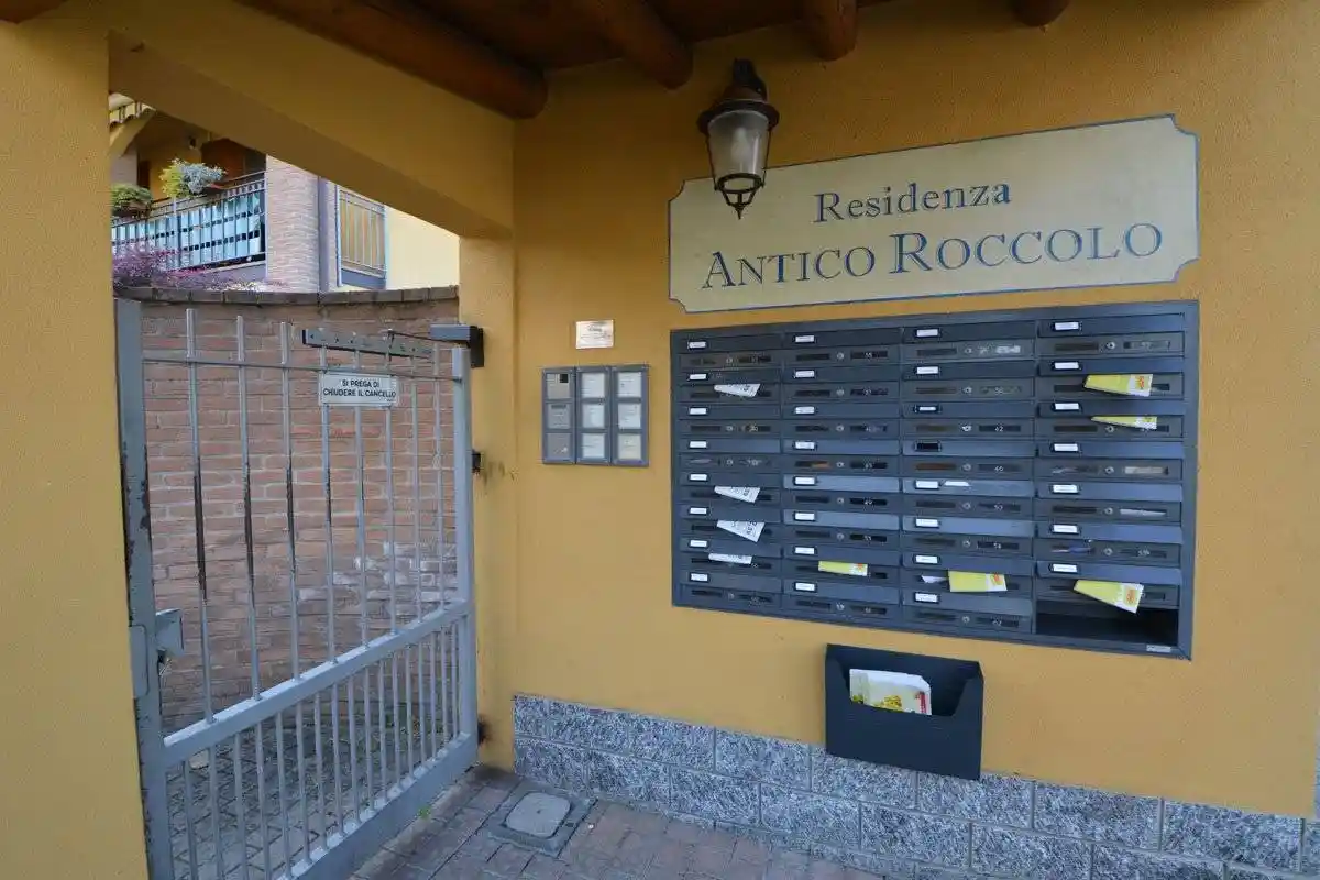 Appartamento in vendita a Trezzano Rosa