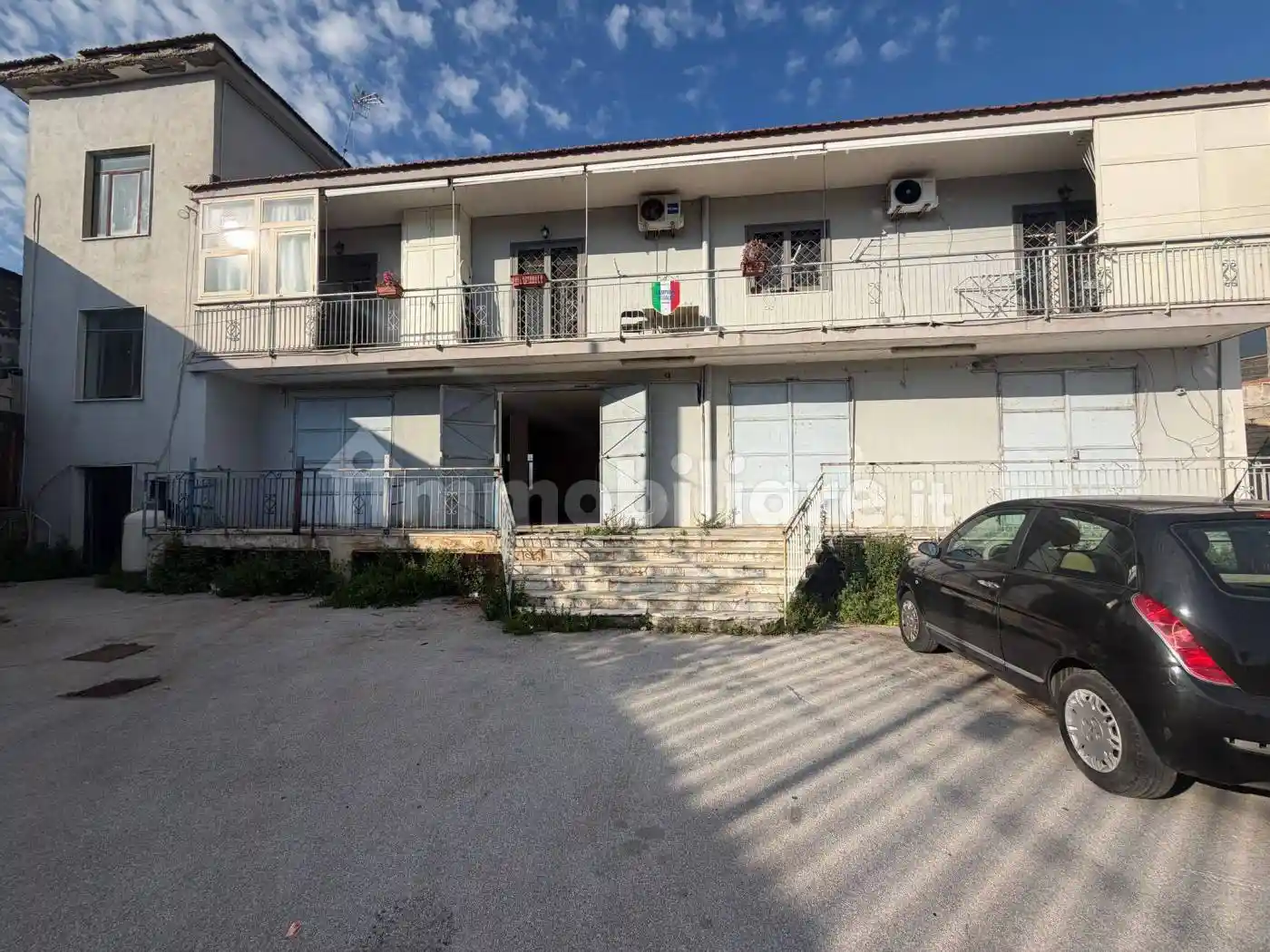 Palazzo - Edificio in vendita a Arzano