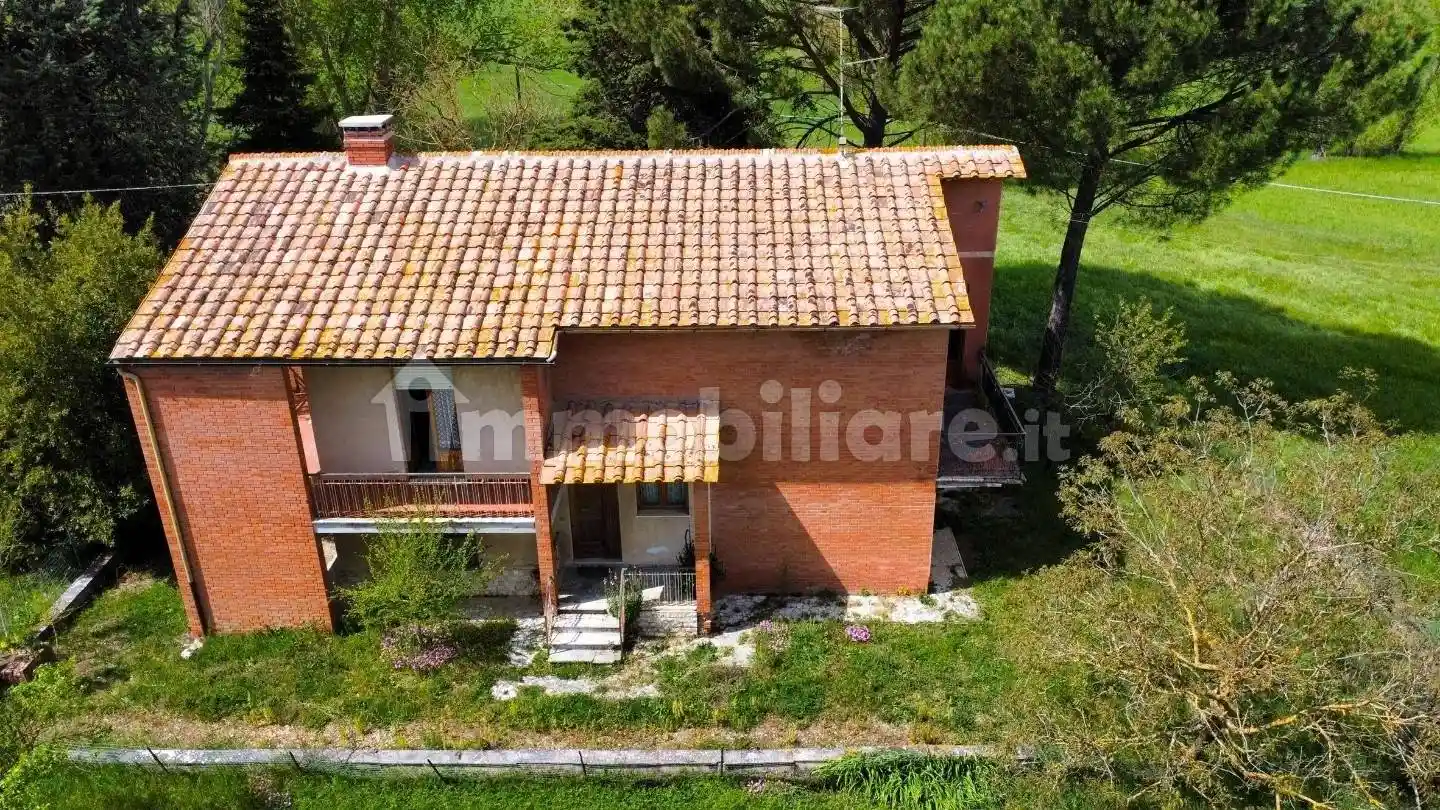 Casa indipendente in vendita a Casole d'Elsa