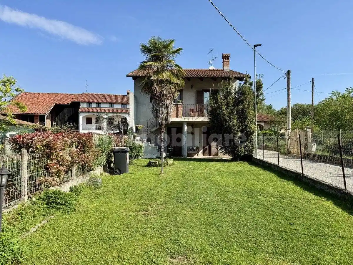Villa in vendita a Strambino