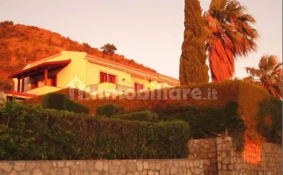 Villa in affitto a Bonifati