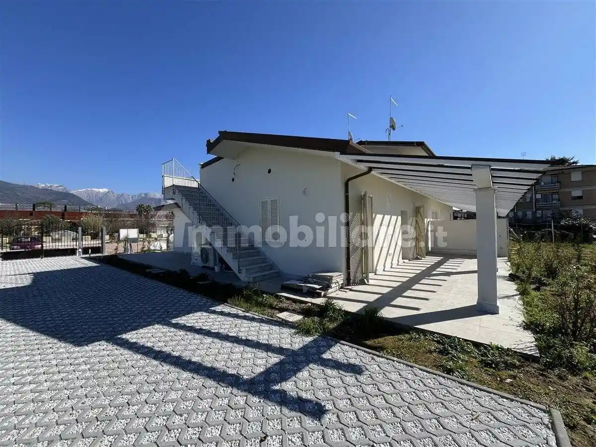 Villa in vendita a Massa
