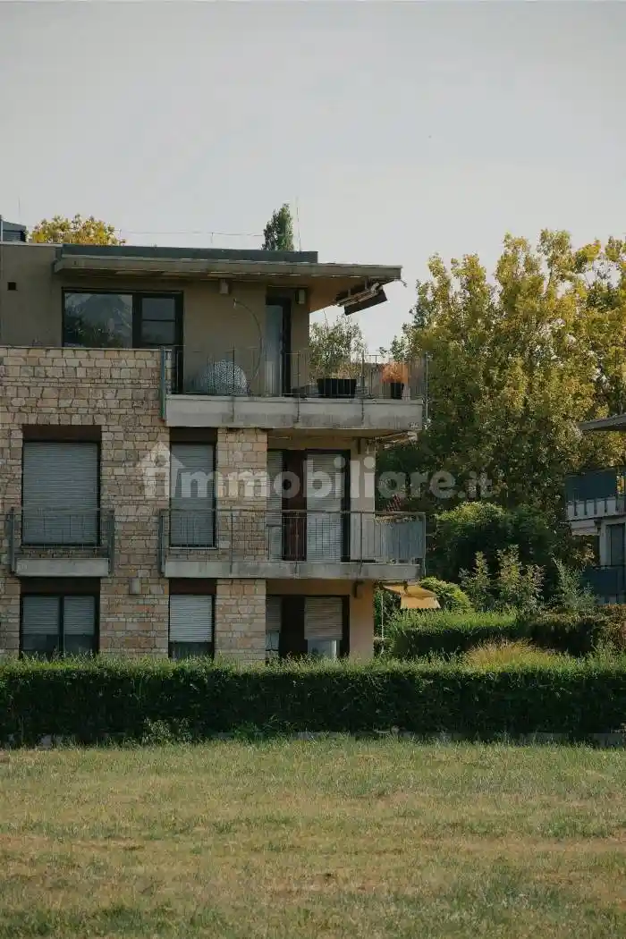Palazzo - Edificio in vendita a Duino-Aurisina