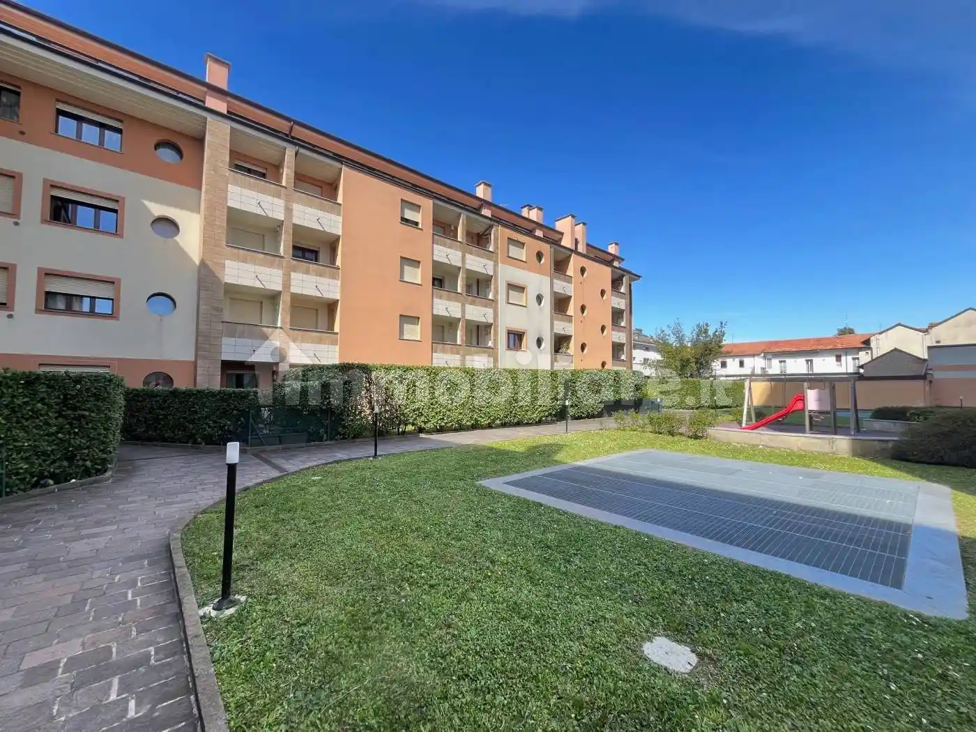 Appartamento in vendita a Varedo