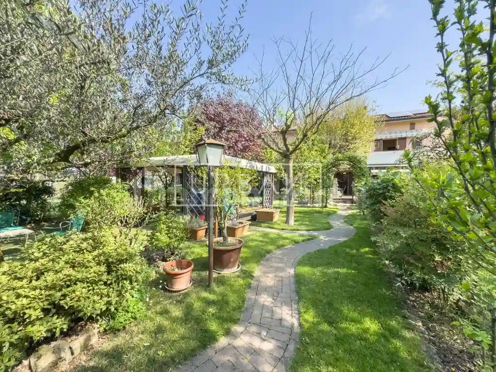 Villetta a schiera - foto 2