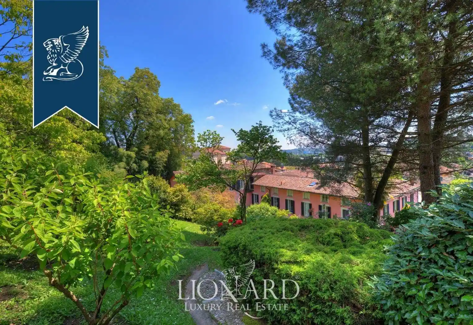 Villa in vendita a Albese con Cassano