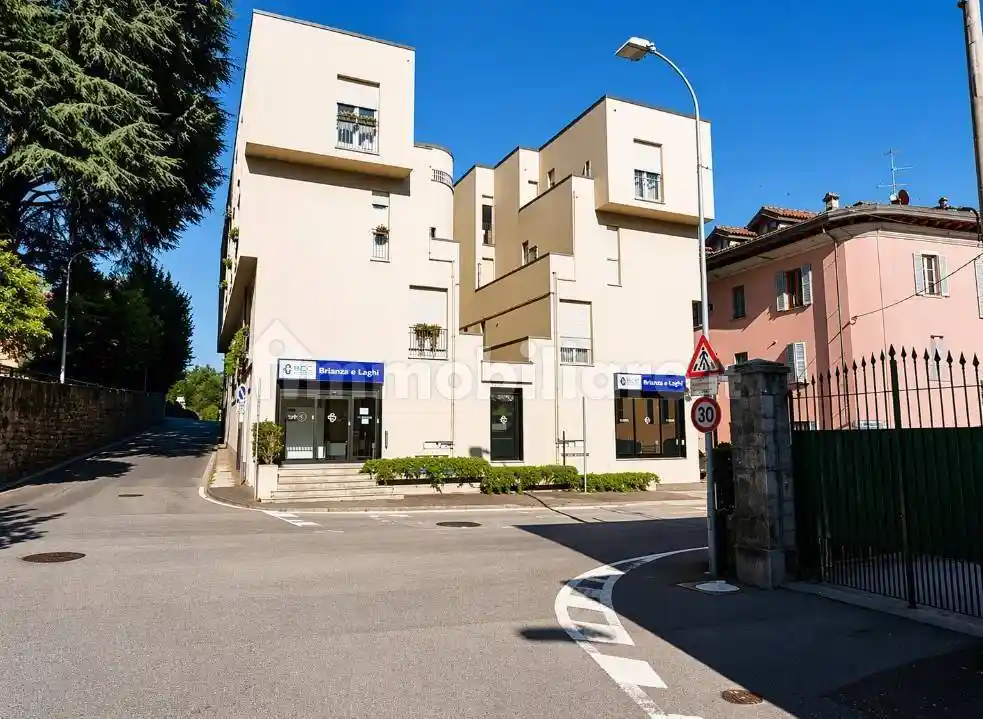 Appartamento in vendita a Albavilla